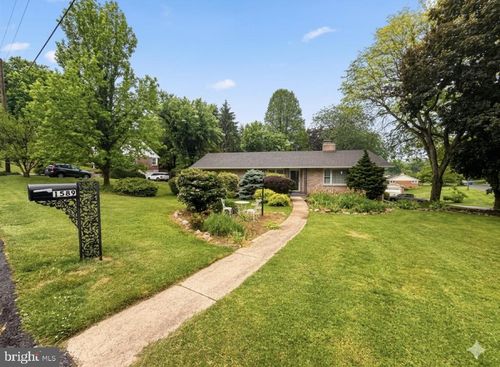1589 Hollywood Pkwy, YORK, PA, 17403-3020 | Card Image