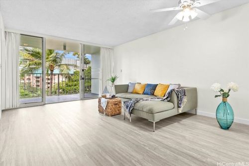 301-5400 Likini Street, Honolulu, HI, 96818 | Card Image