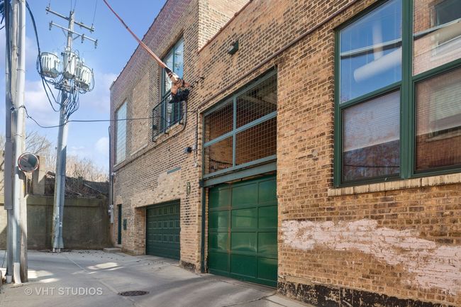 APT-305 - 601 Linden Pl, Condo with 2 bedrooms, 1 bathrooms and 1 parking in Evanston IL | Image 28
