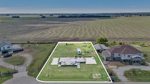 384 Choice Dr, Palmer, TX, 75152-8233 | Card Image