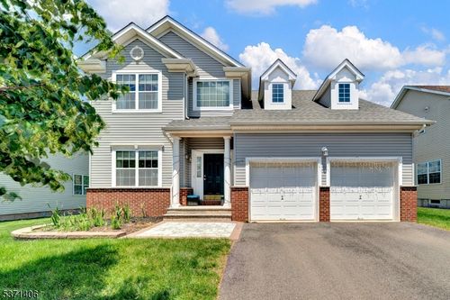 3 Schenck Ln, Somerset, NJ, 08873-7464 | Card Image