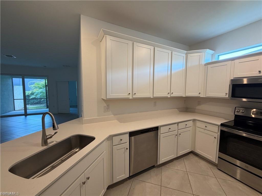 Residential in LEHIGH ACRES 5