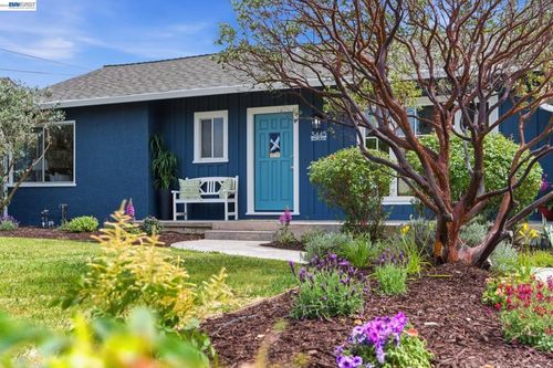 3445 Badding Rd, Castro Valley, CA, 94546-3302 | Card Image