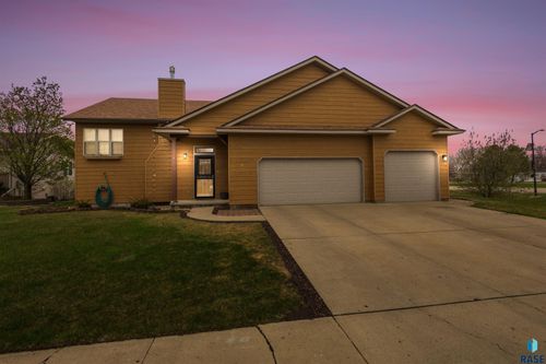 1008 16th St S, Brookings, SD, 57006-5440 | Card Image