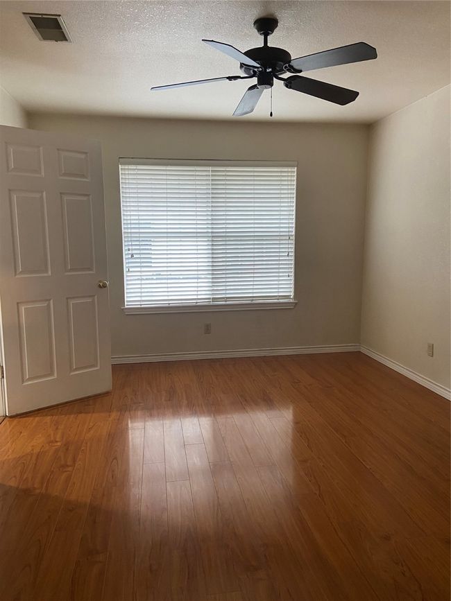 1102 N Main St, House other with 3 bedrooms, 2 bathrooms and null parking in Leonard TX | Image 12