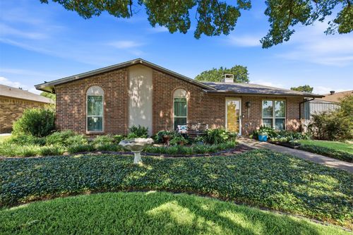 5521 Pike Pl, Garland, TX, 75044-4647 | Card Image