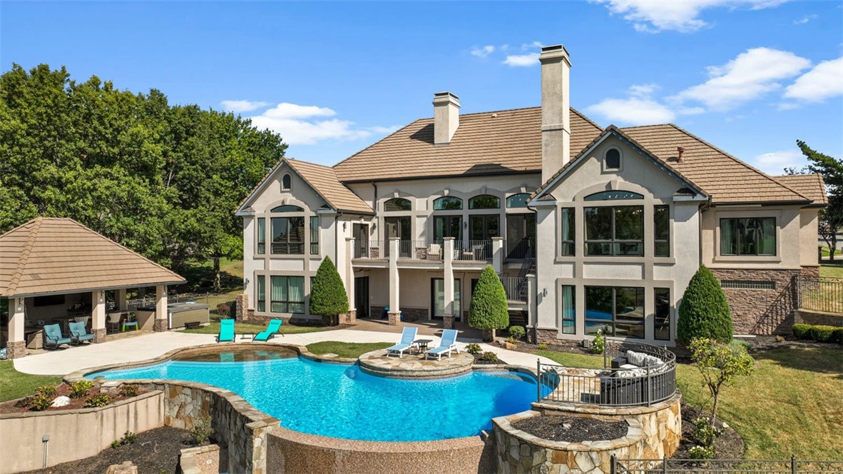 Pinnacle Dr, Rogers, AR 72758