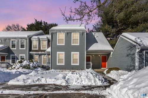 apt-a-195 Oakland Street, Manchester, CT, 06042 | Card Image