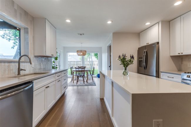 233 Woodcrest Dr, House other with 3 bedrooms, 3 bathrooms and null parking in Richardson TX | Image 13