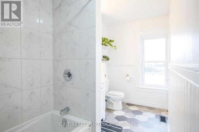4922 7 Highway, House other with 3 bedrooms, 2 bathrooms and 10 parking in Omemee ON | Image 19