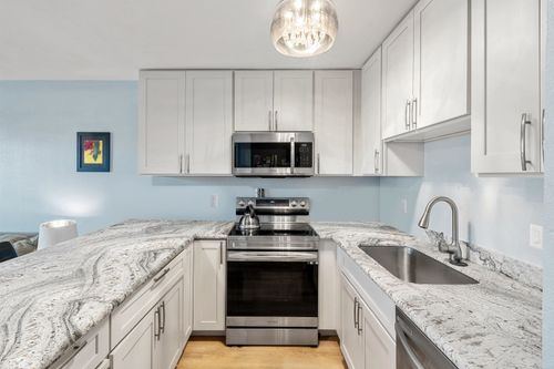 apt-c207-3740 Lower Honoapiilani Rd, Lahaina, HI, 96761-8960 | Card Image