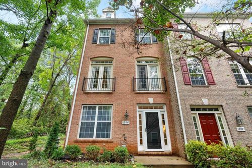 12045 Overbridge Ln, FAIRFAX, VA, 22030-6181 | Card Image