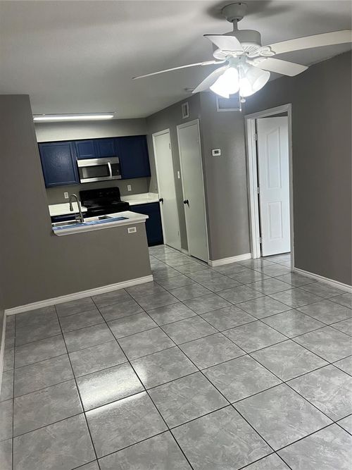 apt-163-3900 Woodchase Dr, Houston, TX, 77042-5819 | Card Image