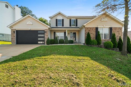 3120 Crystal Lake Dr, Saint Louis, MO, 63129-6618 | Card Image