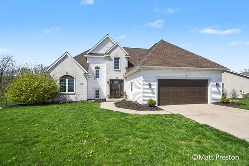 7707 Park Ridge Dr Sw, Jenison, MI, 49428-9158 | Card Image