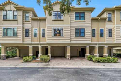 9715 Bay Grove Ln, TAMPA, FL, 33615-4319 | Card Image