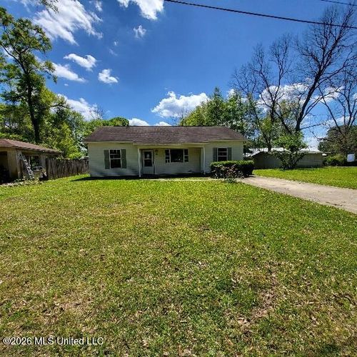 412 Madison Ave, Wiggins, MS, 39577-3339 | Card Image