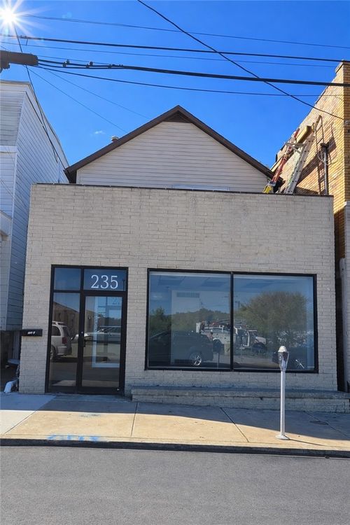 235 Longfellow Street, Vandergrift, PA, 15690 | Card Image