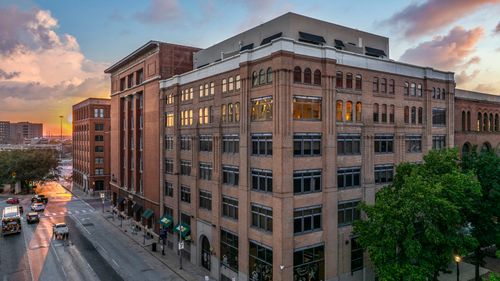 504-509 Elm St, Dallas, TX, 75202-3356 | Card Image