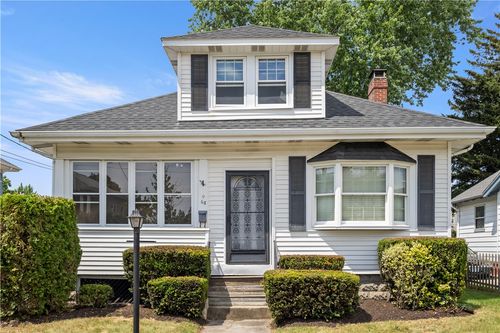 68 Friendly Rd, Cranston, RI, 02910-1218 | Card Image