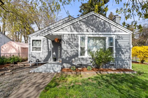 244 Ne B St, Grants Pass, OR, 97526-2150 | Card Image