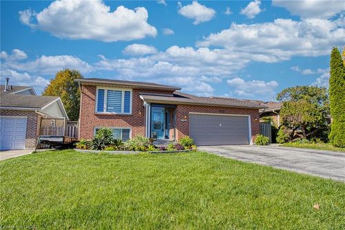 6251 Sherri Ave, Niagara Falls, ON, L2H2W7 | Card Image