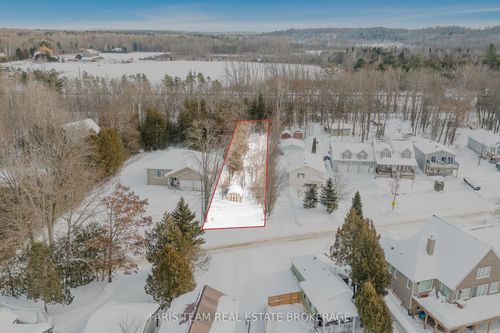 121 Mitchells Beach Rd, Victoria Harbour, ON, L0K2A0 | Card Image