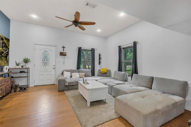 603 Hackamore Rd, House other with 3 bedrooms, 2 bathrooms and null parking in Wallis TX | Image 6