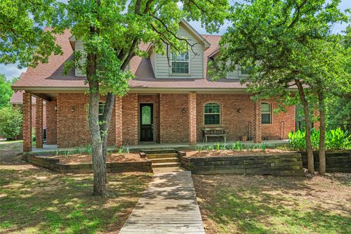 8000 Walnut Dr, Alvarado, TX, 76009-8593 | Card Image