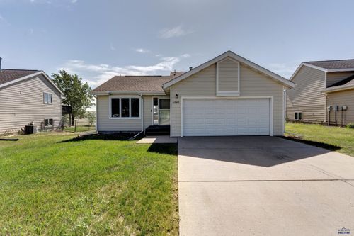 1242 Range View Cir, RAPID CITY, SD, 57701-2103 | Card Image