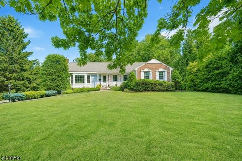 6 Noe Ave, Madison, NJ, 07940-2834 | Card Image