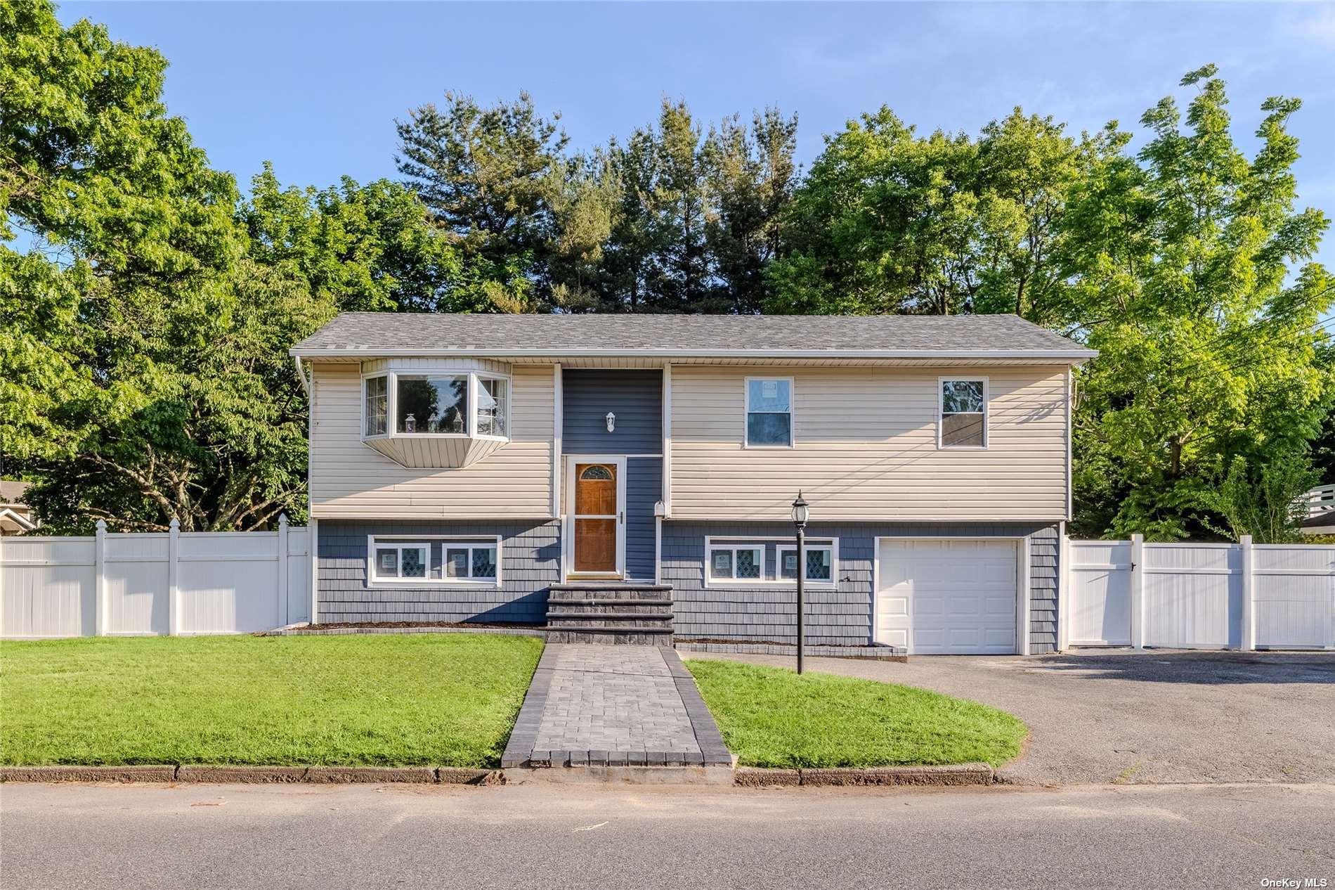 Stanley St, West Islip, NY 11795