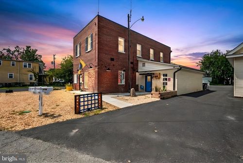 10 Irving Ave N, Colonial Beach, VA, 22443-2324 | Card Image