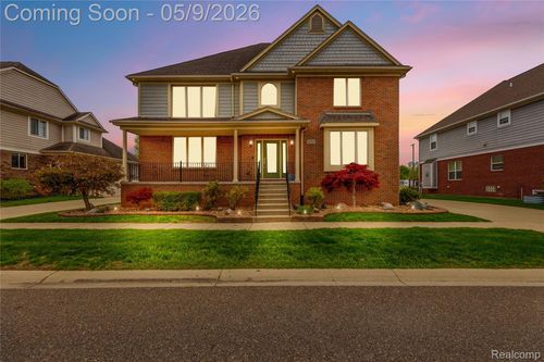 49783 Golden Park Dr, Shelby Twp, MI, 48315-4092 | Card Image