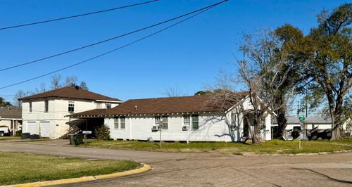 1301 & 1301 1/2 Bourg St, Houma, LA, 70360-6413 | Card Image