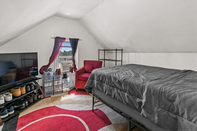 69 West St, Home with 5 bedrooms, 3 bathrooms and 2 parking in New London CT | Image 31