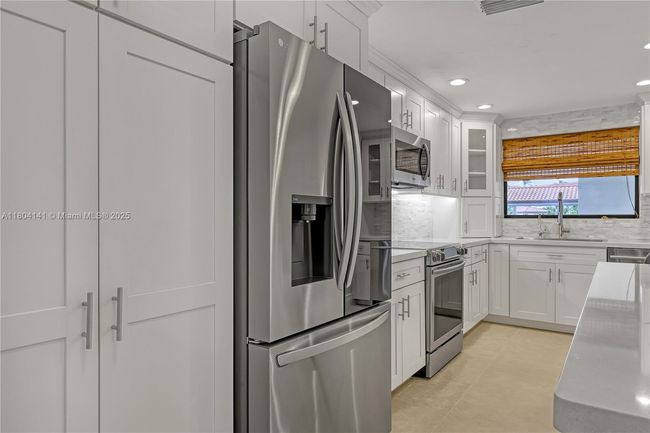 APT-2 - 6102 Se Landing Way, Condo with 2 bedrooms, 2 bathrooms and null parking in Stuart FL | Image 13