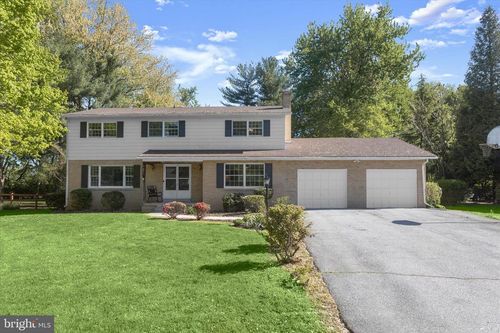 8208 Glendale Dr, FREDERICK, MD, 21702-2924 | Card Image