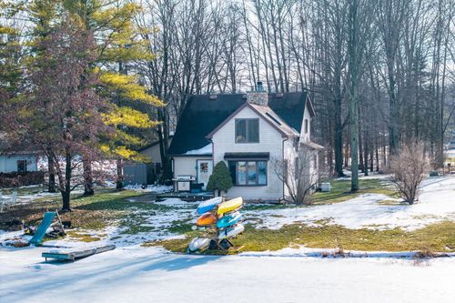 185-9158 Elmwood Ct, Canadian Lakes, MI, 49346-9398 | Card Image