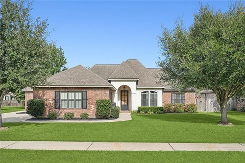 236 Grand Oaks Dr, Madisonville, LA, 70447-3166 | Card Image