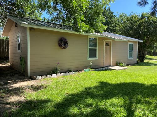 b-412 N Brazos Street, Weatherford, TX, 76086 | Card Image