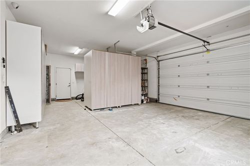 16923 Royal Pines Ln, Canyon Country, CA, 91387-1806 | Card Image