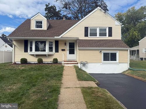 2 Tekening Way, Hamilton, NJ, 08690-1628 | Card Image