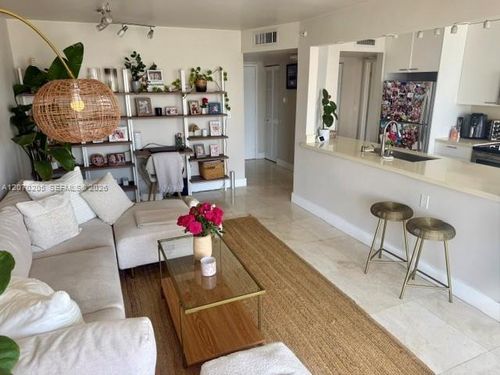 906-1688 West Avenue, Miami Beach, FL, 33139 | Card Image