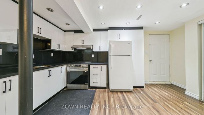 33 Dafoe Cres, House other with 6 bedrooms, 4 bathrooms and 2 parking in Brampton ON | Image 34