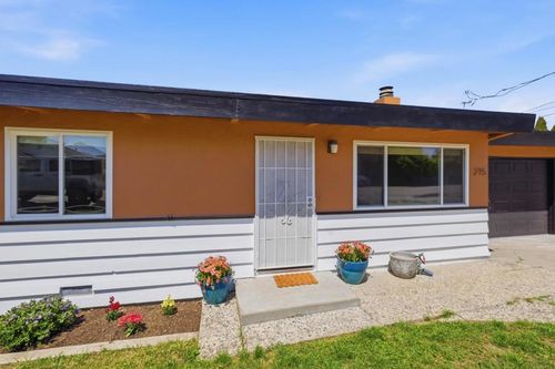 215 Manfre Rd, Watsonville, CA, 95076 | Card Image