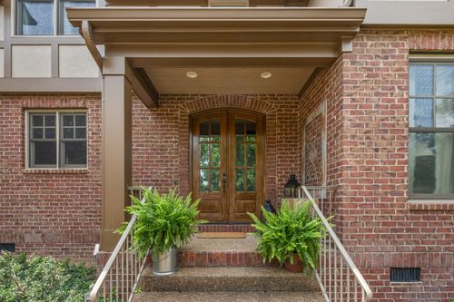 4189 Belmont Park Ter, Nashville, TN, 37215-3642 | Card Image