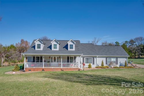 152 N Quail Run, Forest City, NC, 28043-8201 | Card Image