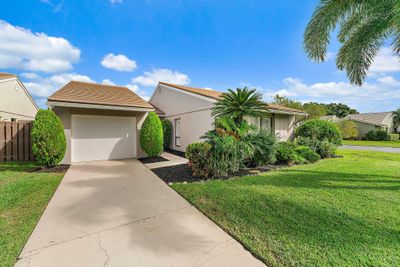 4091 Sw Egret Pond Terrace, House other with 3 bedrooms, 2 bathrooms and null parking in Palm City FL | Image 2