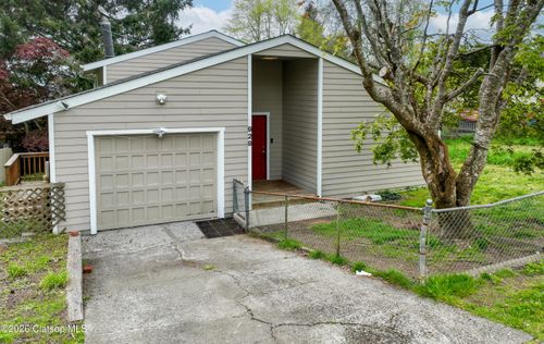 929 W Clatsop Avenue, Astoria, OR, 97103 | Card Image
